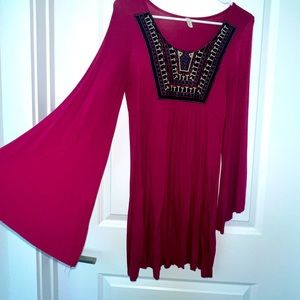 Dark pink flared sleeve dress
